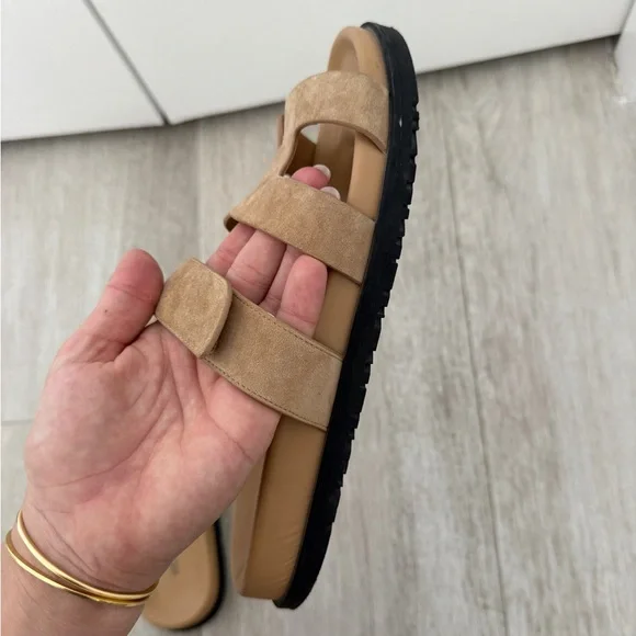 Hermès Women's Chypre Neutral Beige Sandals Suede Sz 39 - Picture 7 of 12